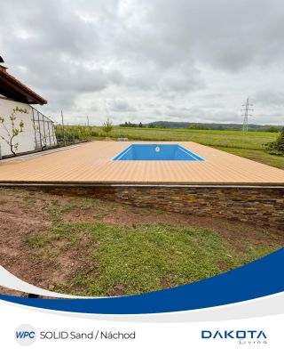 💦 Nový kabát pro bazén v Náchodě – WPC SOLID Sand 🏊‍♂️✨ Další realizace je za námi! Tentokrát jsme obložili bazén v...